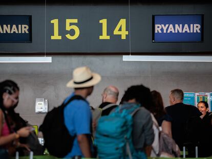 mostrador de Ryanair en el aeropuerto de Valencia.