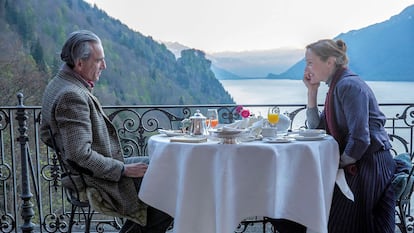 Daniel Day-Lewis y Vicky Krieps en 'El hilo invisible' (2017), de Paul Thomas Anderson