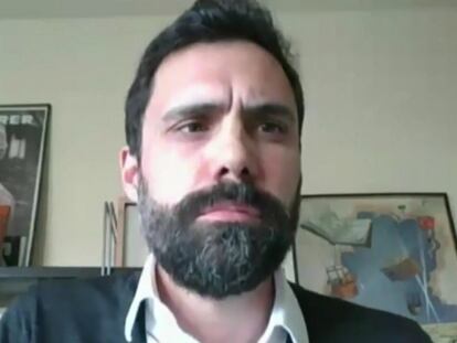 El presidente del Parlament, Roger Torrent, durante una videoconferencia, el pasado 25 de marzo.