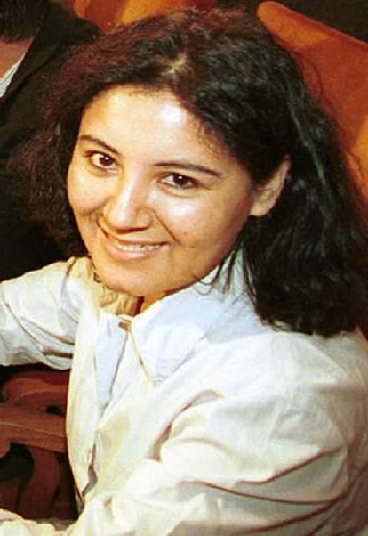 Dora Aguirre.