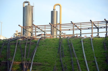 An oil production facility in the Yasuní National Park (Ecuador), in October 2016.