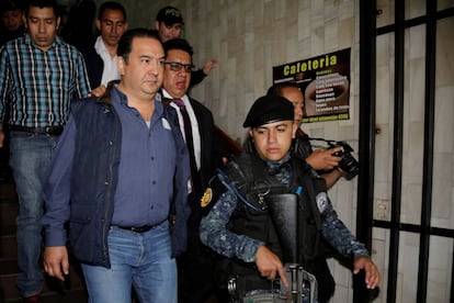 Samuel Morales llega ayer a la corte tras su detenci&oacute;n en Ciudad de Guatemala.