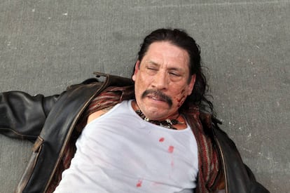 Danny Trejo en 'Machete'. De esta salió vivo, pero casi nunca tiene tanta suerte.