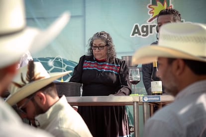 Antonia Torres en la feria agropecuaria de mexicali