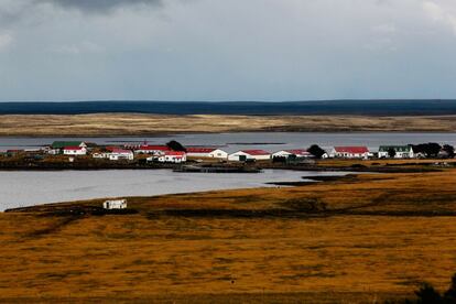 Una panorámica de Goose Green, la segunda ciudad de Malvinas