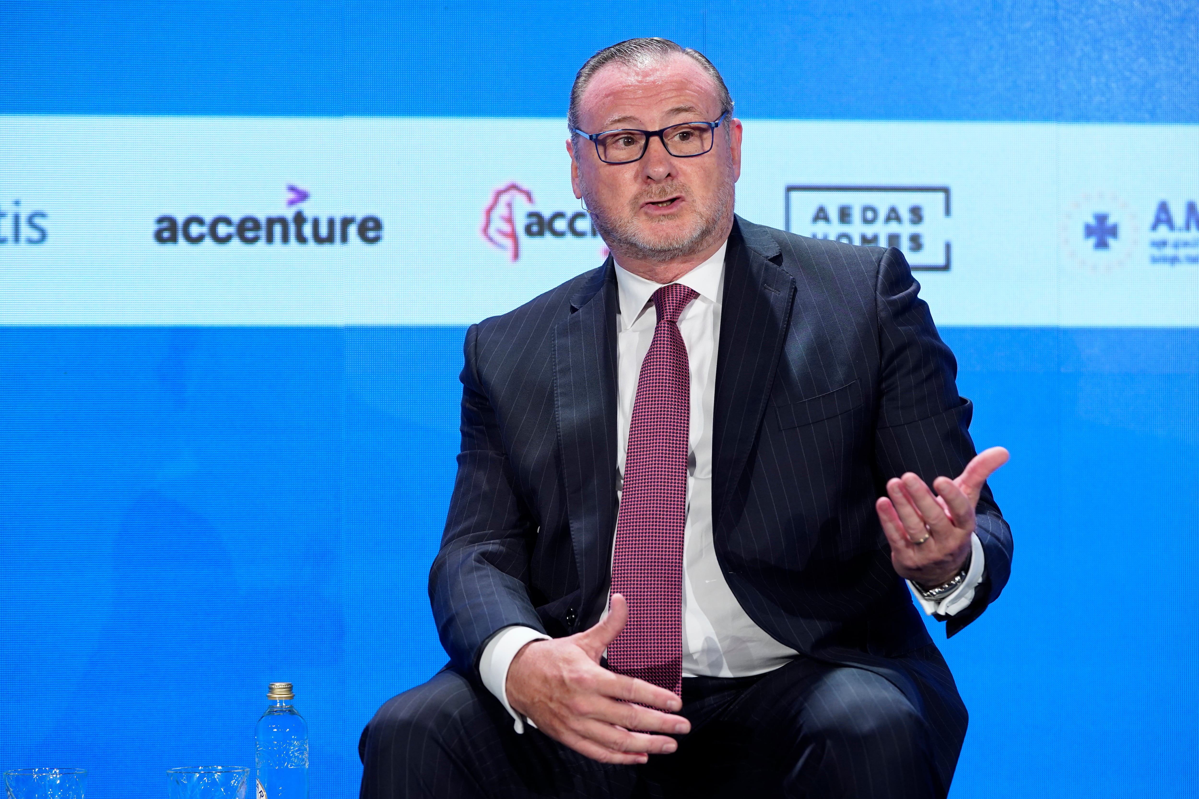 Abertis vuelve a recurrir a bonos híbridos perpetuos para captar 500 millones y refinanciar 