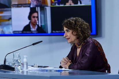 La ministra portavoz y de Hacienda, María Jesús Montero, este miércoles, tras el Consejo de Ministros.