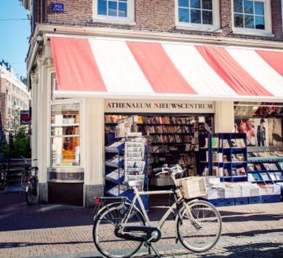 La tienda Athenaeum Nieuwscentrum, en Ámsterdam.