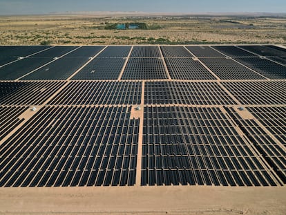 Paneles de energía fotovoltaica en El Centro, California.