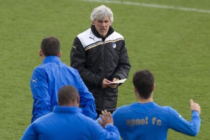 El t&eacute;cnico Jovanovic, durante la sesi&oacute;n previa al duelo ante el Lyon.