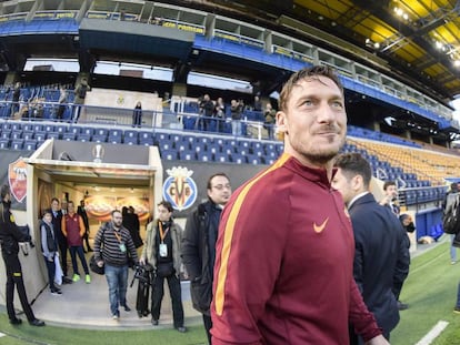 Francesco Totti en el Estadio de la Cer&aacute;mica. 