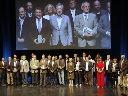 Los premiados por Radio San Sebastián en el escenario del Palacio Kursaal.