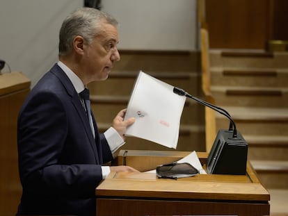 El lehendakari, Íñigo Urkullu, durante el debate de investidura en el Parlamento de Vitoria.