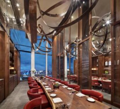 Restaurante del hotel Andaz de Tokio, diseñado por Tony Chi.
