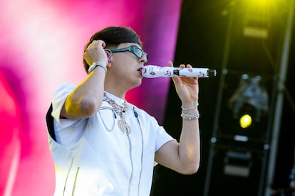 Oscar Maydon durante un concierto en Chicago, Illinois, el 24 de mayo de 2025.
