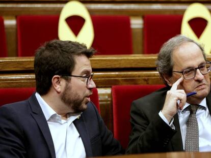 El vicepresidente del Parlament, Pere Aragonès junto al president, Quim Torra.