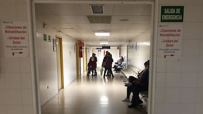 Imagen de un pasillo en el hospital La Paz, en Madrid, el 11 de marzo de 2020.