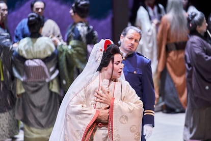 Sonya Yoncheva y Matthew Polenzani durante el primer acto de ‘Madama Butterfly’, en el Liceu de Barcelona.