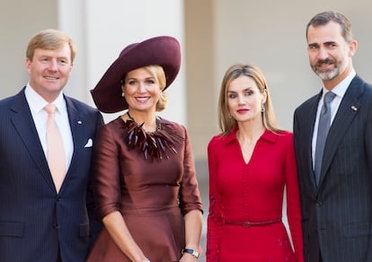 Los reyes Guillermo y Máxima de Holanda con los reyes Felipe y Letizia, en la última visita de los monarcas españoles a los Países Bajos hasta ahora, el 15 de octubre de 2014 en La Haya. 