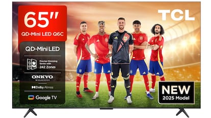 Vista del televisor TCL de 65 pulgadas con descuento en Amazon.