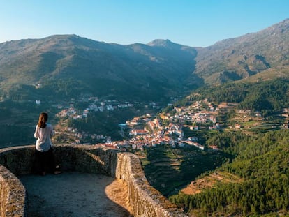 La sierra da Estrela y el pueblo de Loriga, en el centro de Portugal.&nbsp;