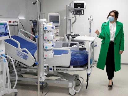 La presidenta de la Comunidad de Madrid, Isabel Díaz Ayuso, durante la inauguración del Hospital Enfermera Isabel Zendal, el 1 de diciembre de 2020.