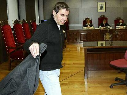 Arnaldo Otegi, el 10 de marzo de 2005, durante el juicio por injurias al Rey, celebrado en Bilbao.