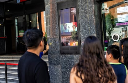 Proyección de la película 'Padre no hay más que uno 5' en los Cines Callao de Madrid, el 26 de junio de 2025.