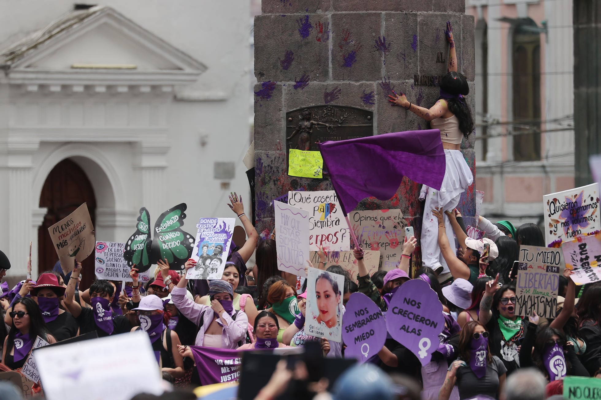 Las manifestaciones por el Día Internacional de la Mujer en América, en ...