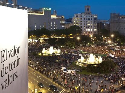 Acampada del movimiento 15M en la Plaza Catalu&ntilde;a de Barcelona. (Archivo).