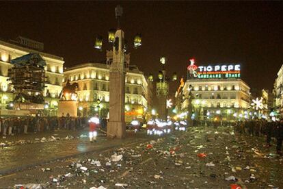 La Puerta del Sol, con el cartel de Tío Pepe al fondo, en una Nochevieja.
