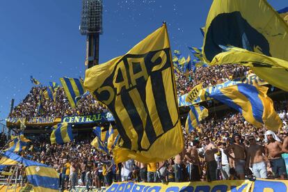 La parcialidad canallae en el clásico contra Newell's, jugado sin hinchada visitante.