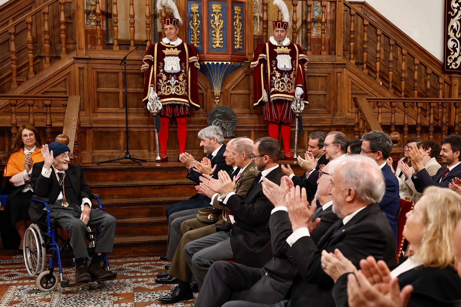 Álvaro Pombo, al recoger el premio Cervantes: “Nos hemos convertido en ...