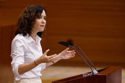 Isabel Díaz Ayuso interviene durante la segunda sesión del debate del estado de la región en la Asamblea de Madrid, este viernes.