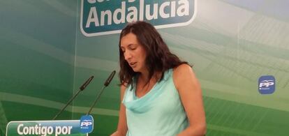 La secretaria general del PP andaluz, Dolores López, este lunes.