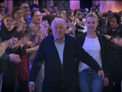 Inditex organizó un  flashmob  para su fundador, que no pudo evitar las lágrimas al ver a cientos de empleados