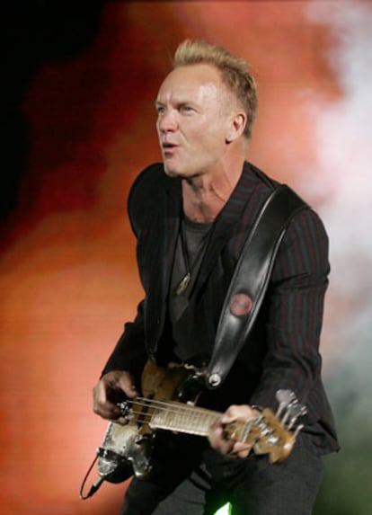 El cantante británico Sting durante el concierto en el parque de Bela Vista, Lisboa.