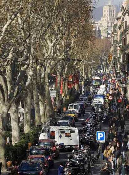 Aspecto de La Rambla durante las  fiestas de Navidad.