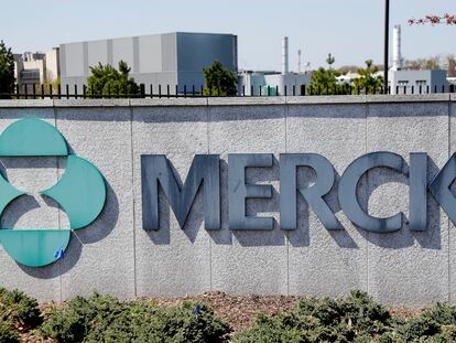 Logomarca da Merck na sede da companhia em Kenilworth, nos Estados Unidos.