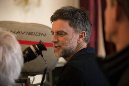 Paul Thomas Anderson, en el rodaje de 'El hilo invisible'.