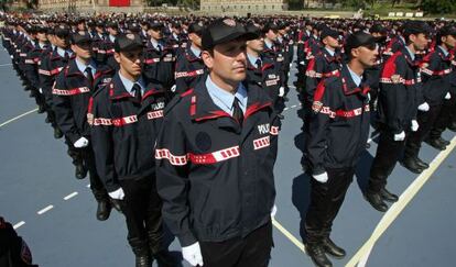 Acto de presentación de nuevos agentes de la Bescam en mayo de 2007.