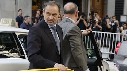 El exministro de Transportes, José Luis Ábalos, a su llegada al Tribunal Supremo en Madrid en junio de 2025.