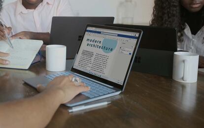 Uso de Word en un ordenador portátil