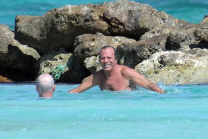 Julio Iglesias, en una playa de Punta Cana.