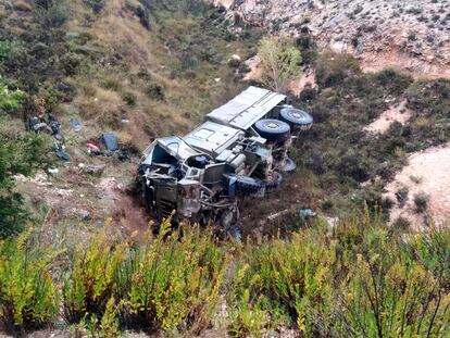 El camión militar cayó por un terraplén de la N-122, a la altura de Langa de Duero (Soria).