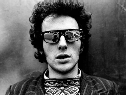 Joe Strummer, leader singer with The Clash, when he was still a member of the group The 101ers in London in 1976.