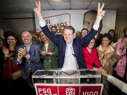 Abel Caballero, candidato a la alcaldía de Vigo, celebra su victoria el pasado 26.M.