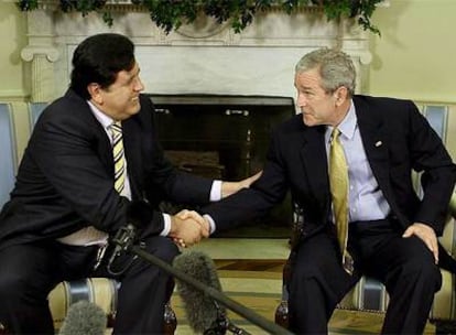 Alan García y George Bush, en la reunión celebrada hoy en Washington