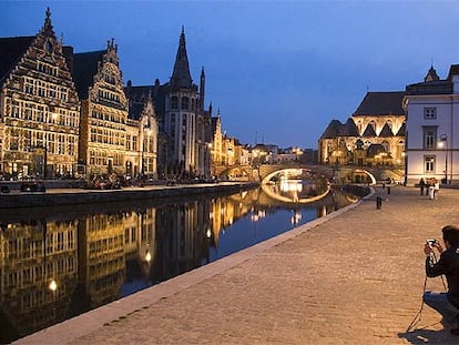 La ciudad de Gante, a 50 kilómetros de Bruselas, se presenta como excursión ideal en un viaje de cinco días a la capital belga, por 411 euros, coincidiendo con el puente del 1 de noviembre.