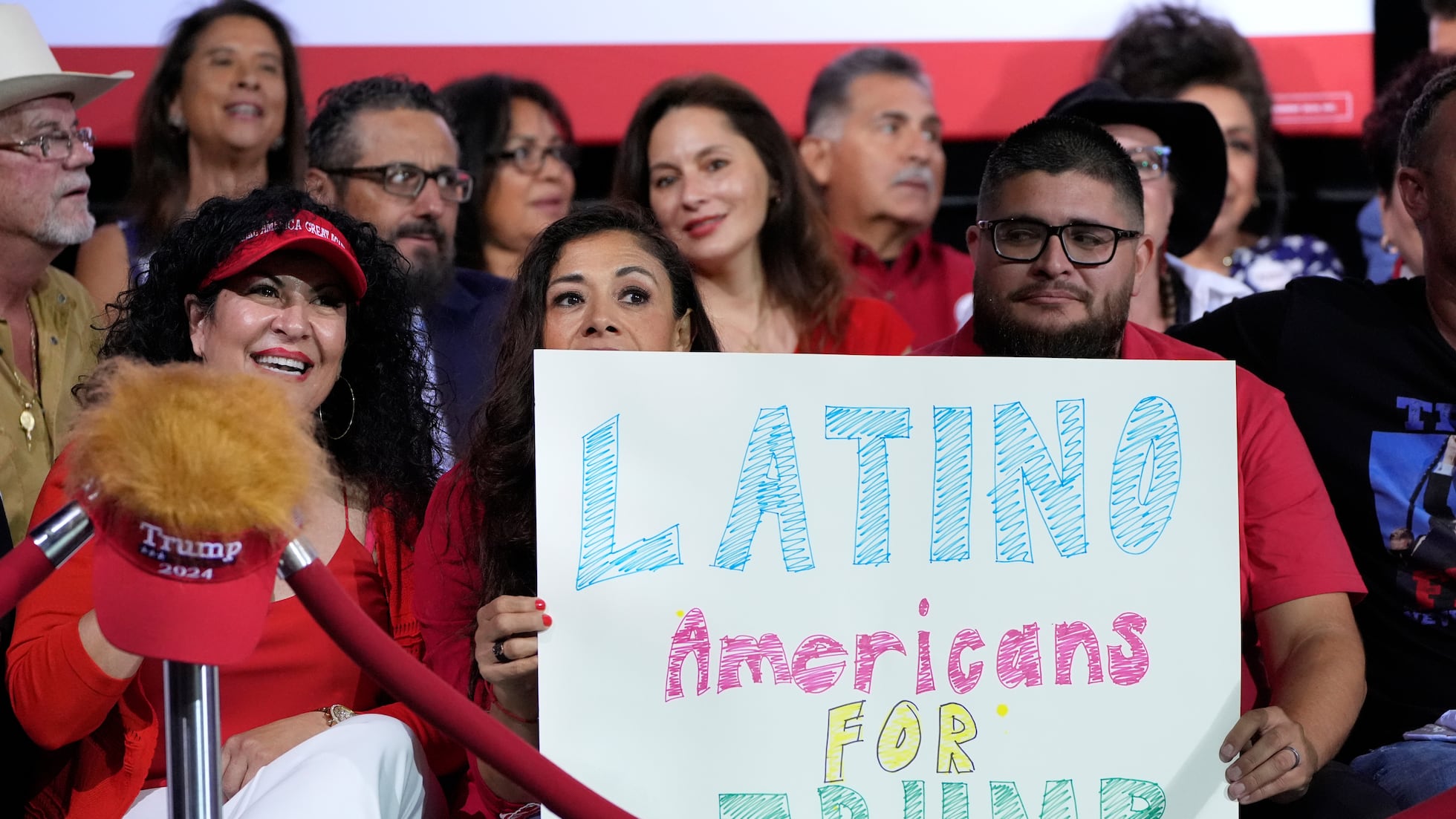 Las organizaciones latinas contradicen los datos sobre el apoyo hispano a Trump | EL PAÍS US